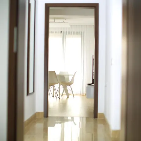 Modern Downtown * براشوف