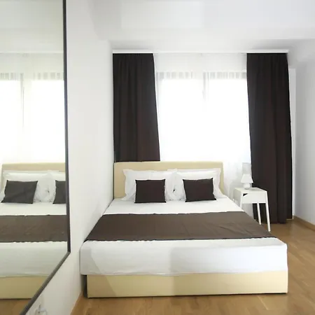 Апартаменти Modern Downtown Брашов