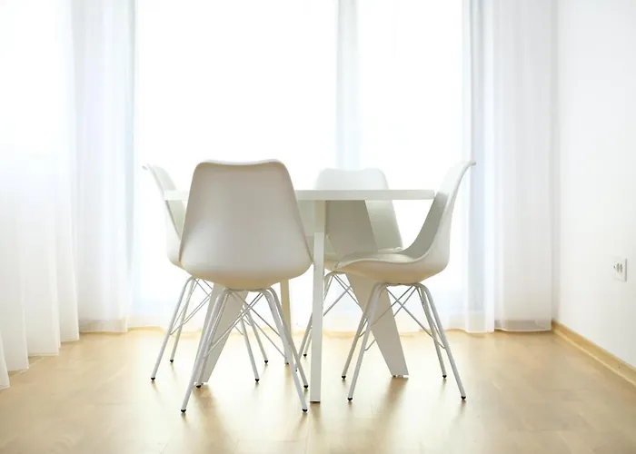 Modern Downtown Брашов